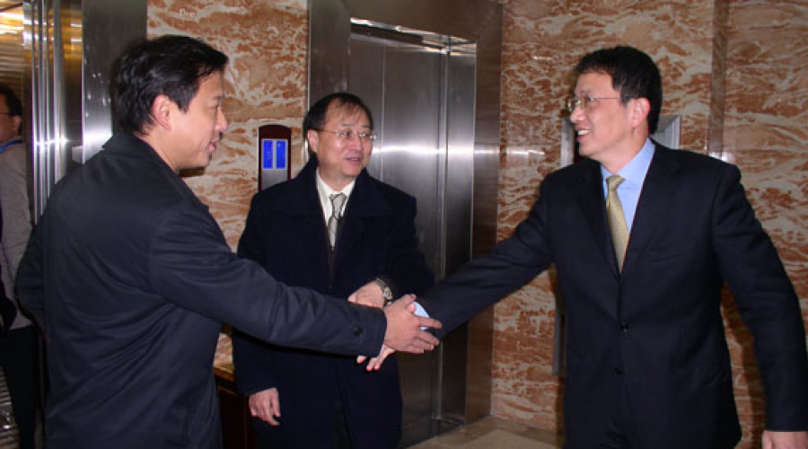 上海市人民政府副秘书长赵祝平来公司视察工作