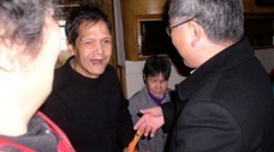 社区访老助困